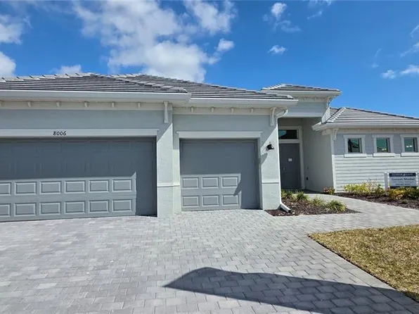 8006 Lakes Edge Ln, Port Charlotte, FL 33981