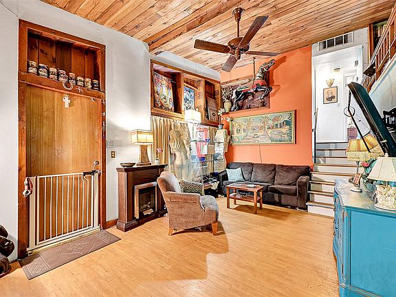 5th image of 2655 Flamingo Lane