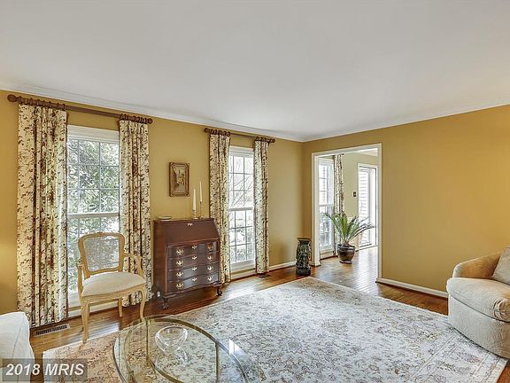 3rd image of 1202 Halesworth Dr
