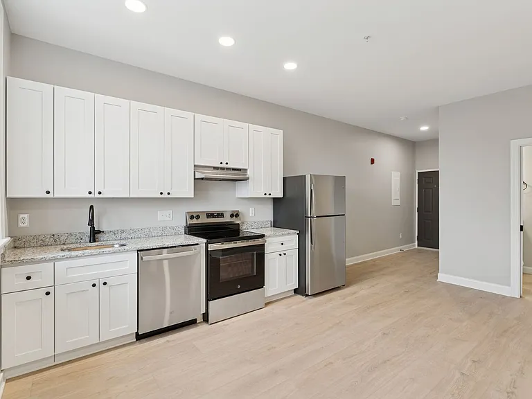 119 Main St — Photo 13