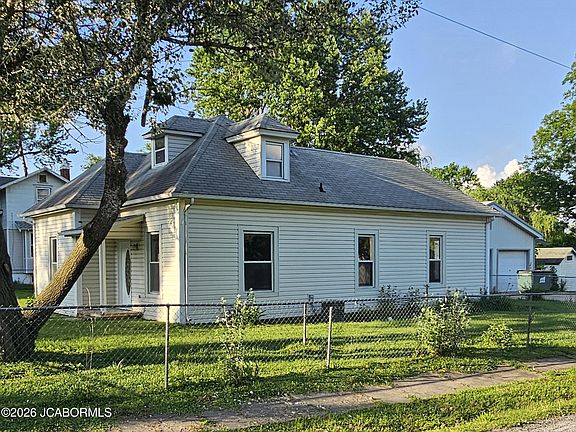 3rd image of 210 S Mary Ave