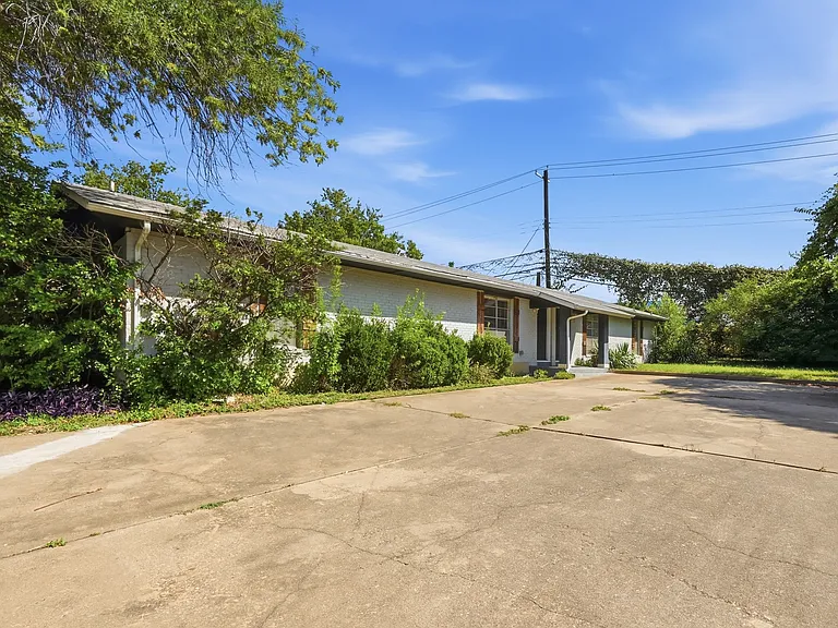 2712 Saint Edwards Cir #A — Photo 20