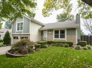 10587 Gillette St, Overland Park, KS 66215