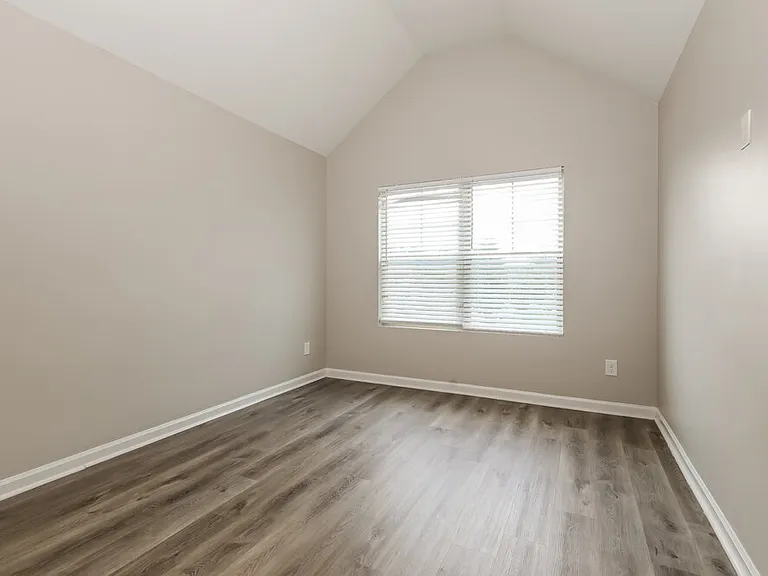 6596 Woodwell Dr — Photo 13