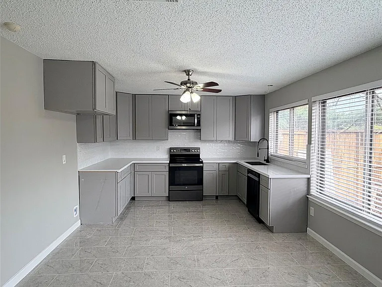 7202 S Dairy Ashford Rd — Photo 11