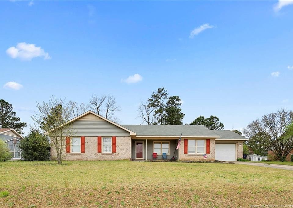 1st image of 132 Thornbird Dr