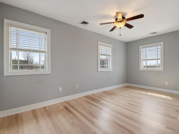 4th image of 769 Fulton St