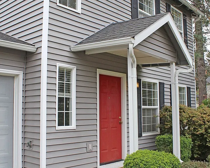 4410 SW Appletree Pl — Photo 3