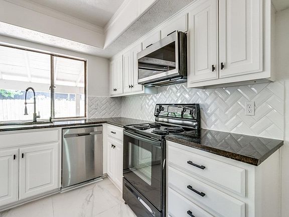 3rd image of 4300 O'Hare Dr
