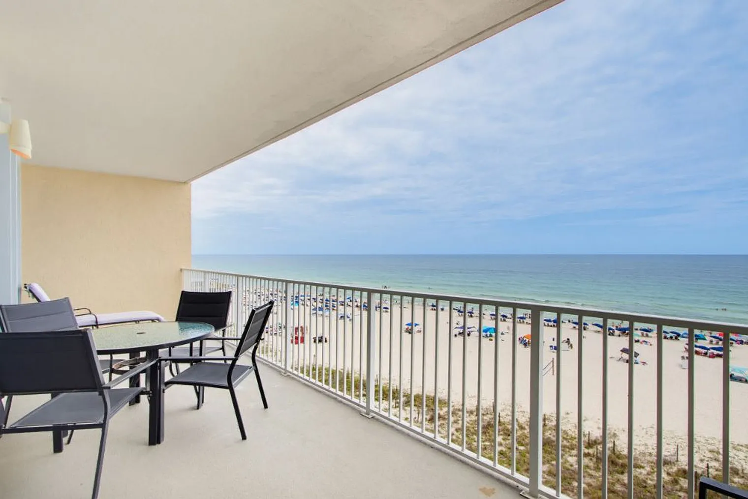 3 bed, 3.0 bath, 1474 sqft, $5,214 — Photo 2