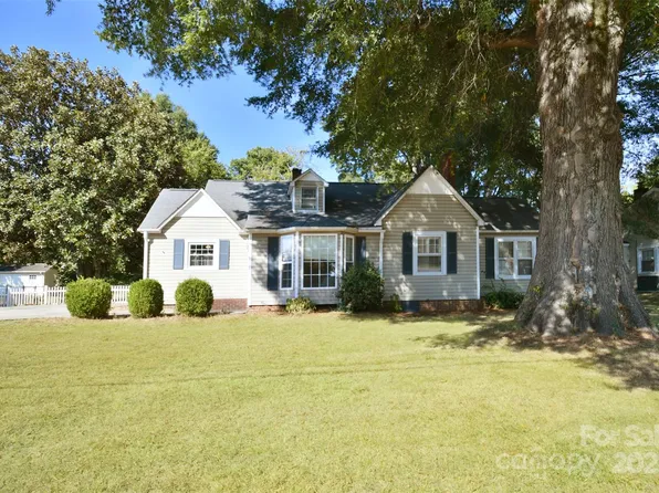 2602 Pennsylvania Ave, Kannapolis, NC 28083