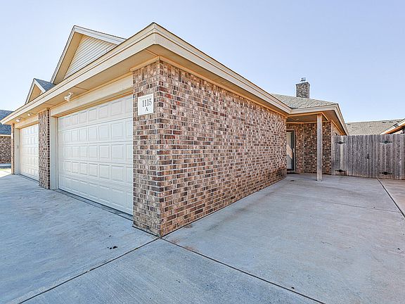 2nd image of 1115 Preston Trl