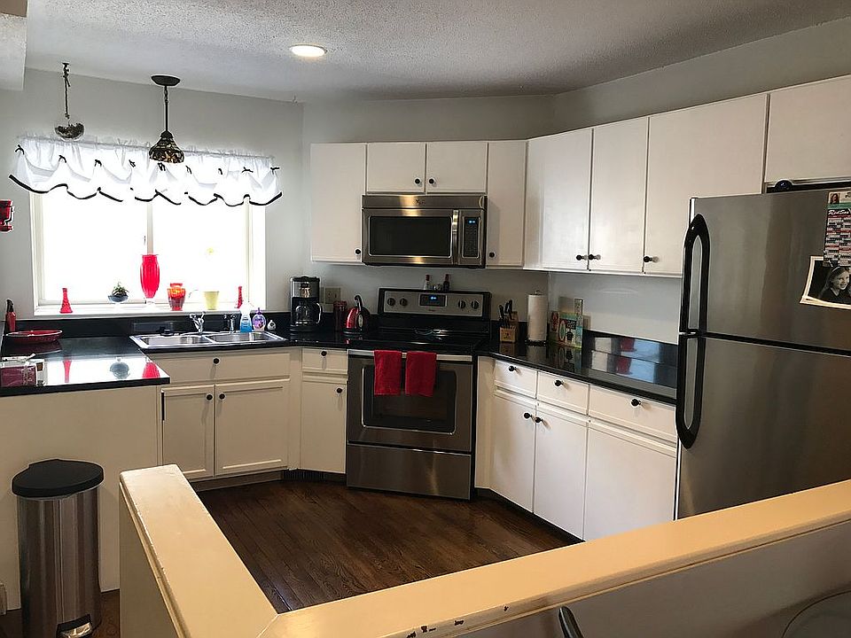2nd image of 4873 Washington St APT 4