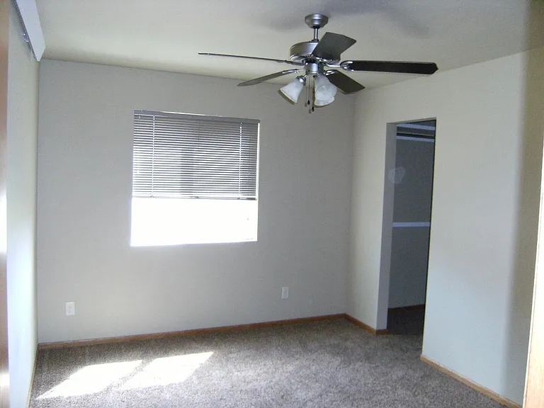 315 Edelweiss Ln — Photo 9
