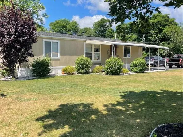 35 Gap View Mobile Ct, Walnutport, PA 18088