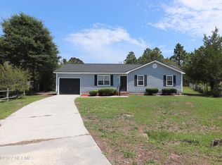 403 Cascade Ct, Hubert, NC 28539