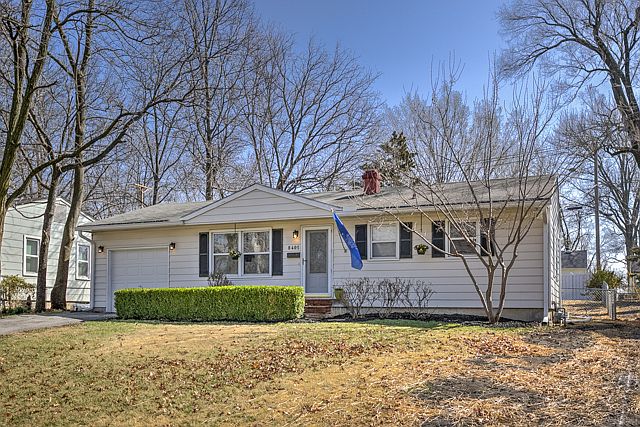 1st image of 8405 Oak St