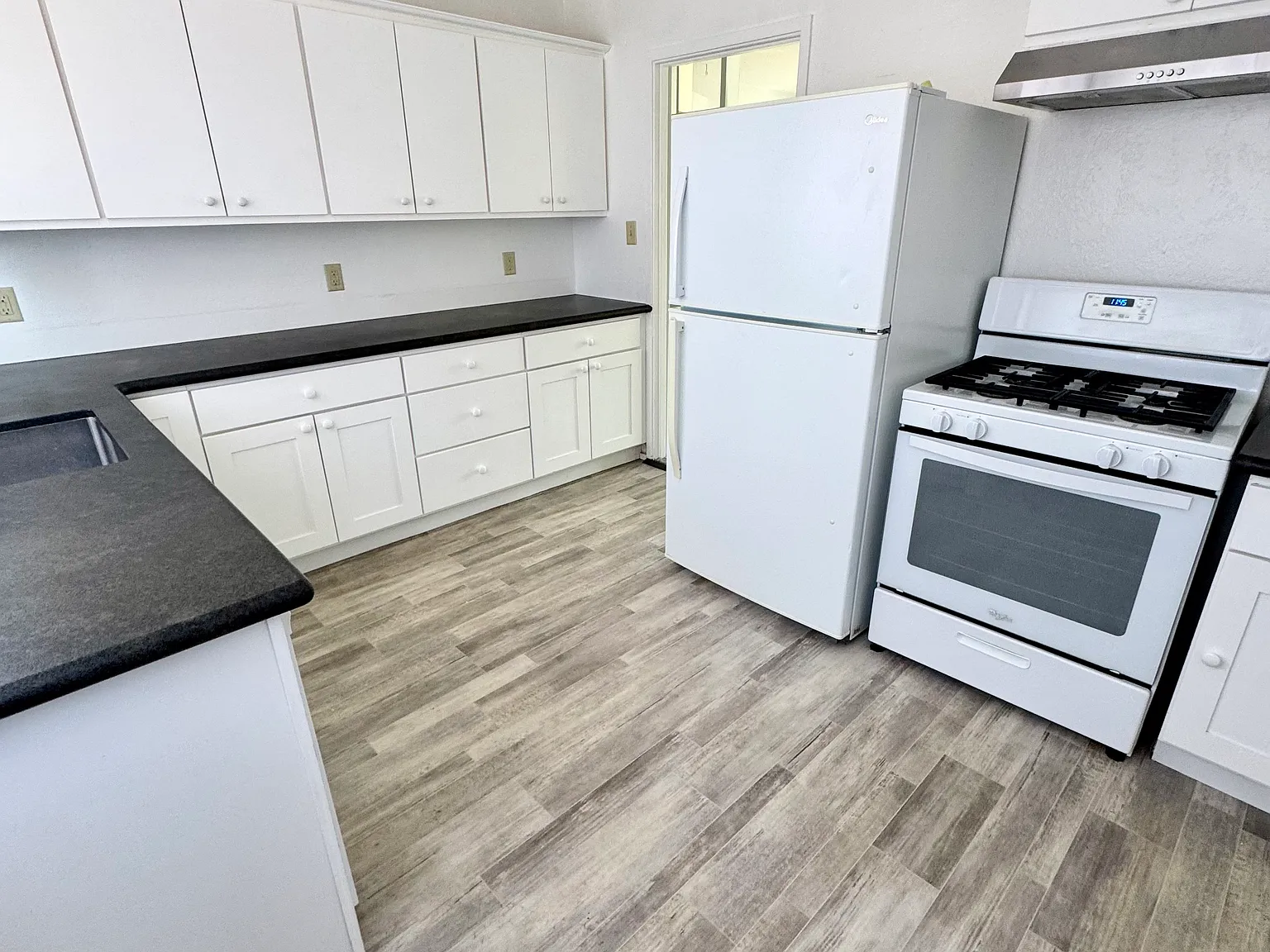 2 bed, 775 sqft, $1,650 — Photo 4