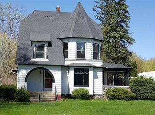 501 E Maple St, Holly, MI 48442