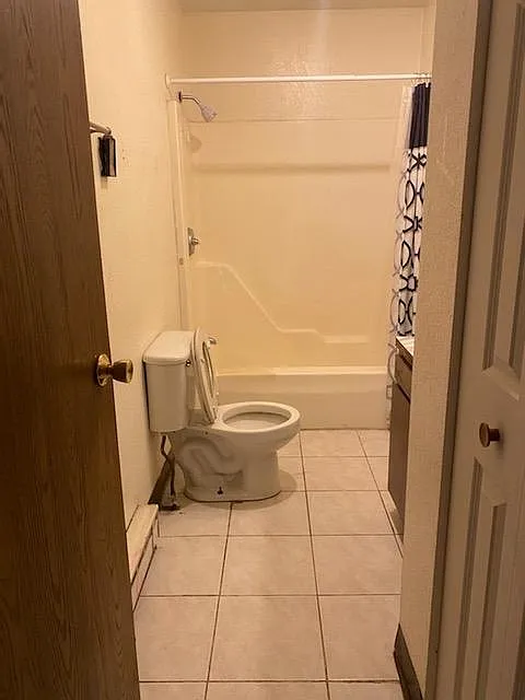 222 Reading Ave — Photo 4