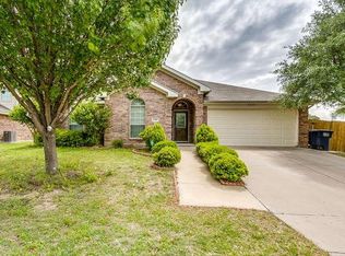 8401 Miami Springs Dr, Fort Worth, TX 76123