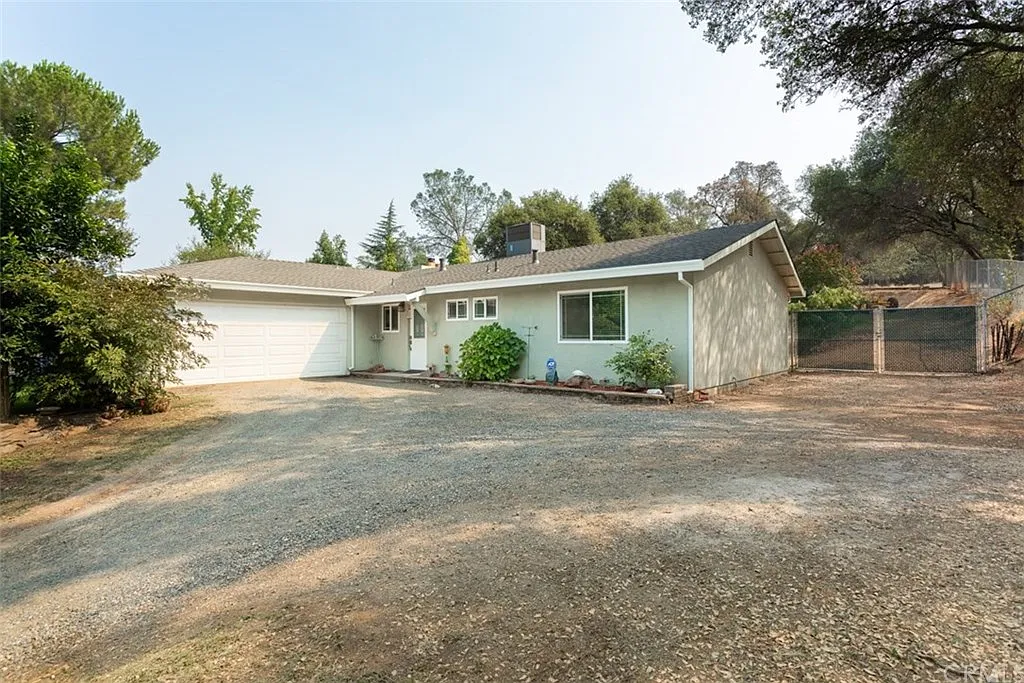 110 Oakvale Ct photo 1