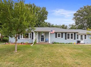 1208 8th Ave, Wellman, IA 52356
