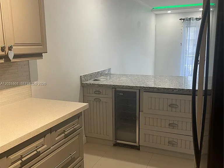 7505 SW 82nd St #212 — Photo 8