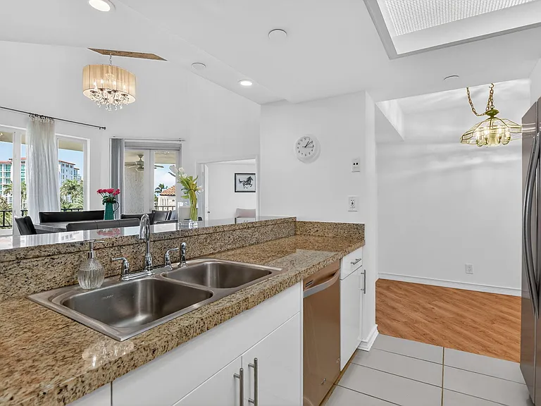 120 SE 5th Ave #520 — Photo 20