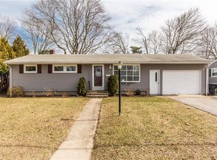 54 Hanover St, Warwick, RI 02886