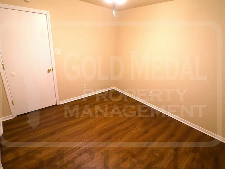 1720 Aztec Trce — Photo 6