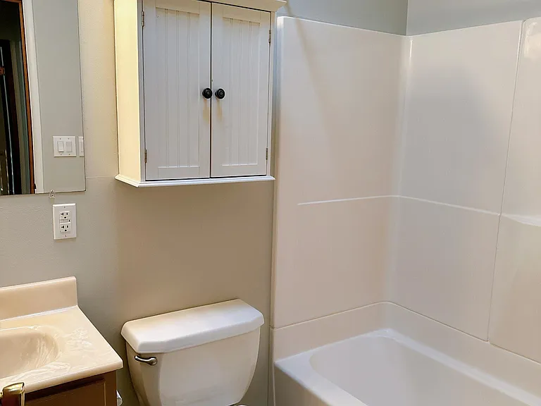 2215 Broadway St — Photo 20