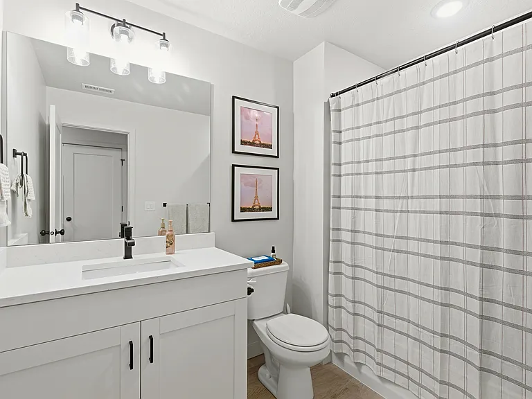 1125 N Clifton Dr — Photo 25