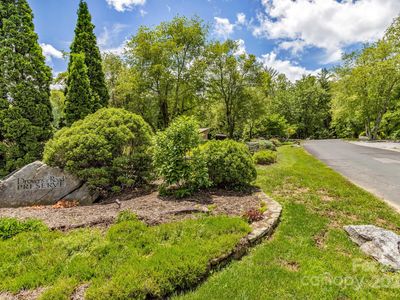 76 Drovers Ln, Fairview, NC, 28730