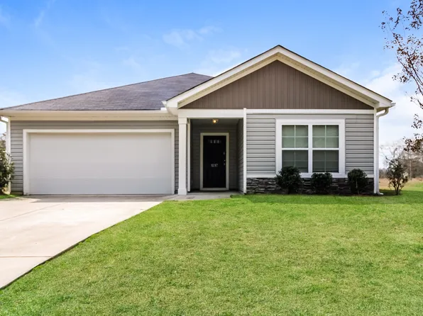 1217 Lakeshore Dr, Camden, SC 29020