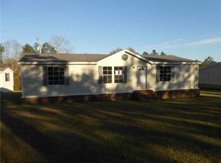 24 H K Lewis Rd, Carriere, MS 39426