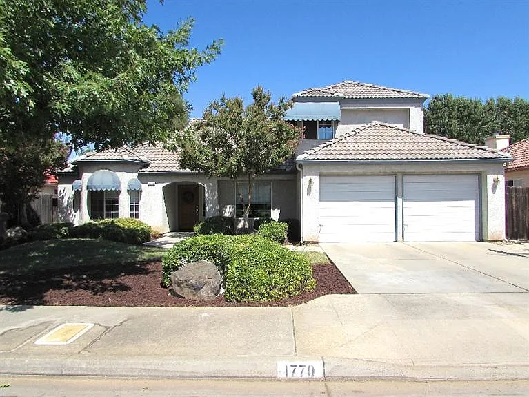 1770 E Omaha Ave photo 1