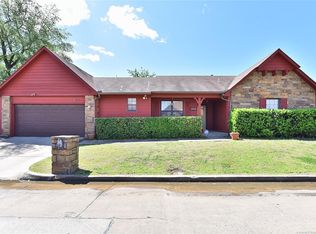 9030 E 63rd St S, Tulsa, OK 74133