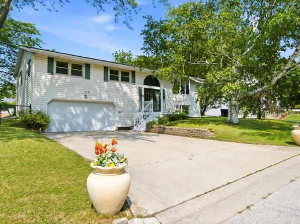133 N 9th Pl, Sturgeon Bay, WI 54235