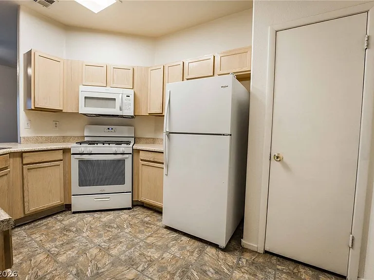 7224 Pinon Crest Ct — Photo 7