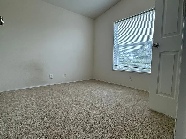 949 Blanco Ave — Photo 12