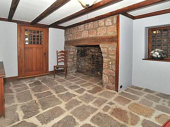Hearth/Family Room