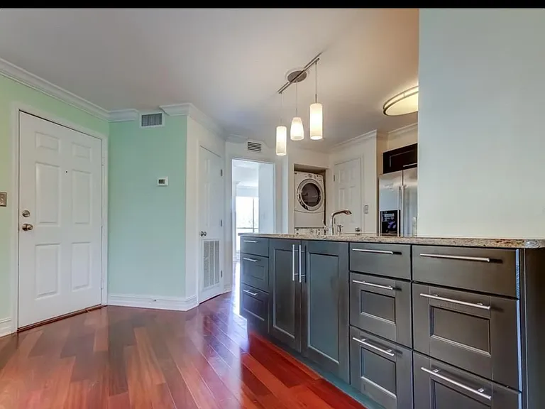 115 112th Ave NE #618 — Photo 21