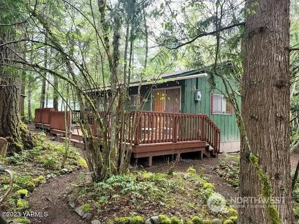 105 Robinwood Place, Packwood, WA 98361