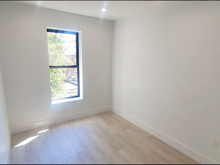 54 Martense St #3B — Photo 6