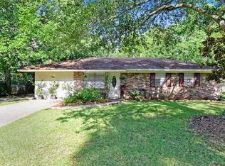 6601 Lancaster Dr, Ocean Springs, MS 39564