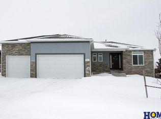 9521 S 71st St, Lincoln, NE 68516