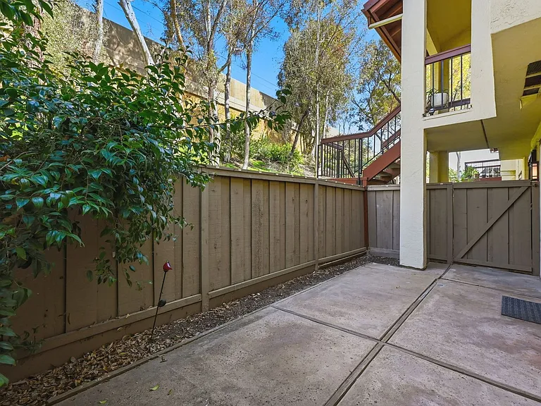 4060 Rosenda Ct #228 — Photo 39