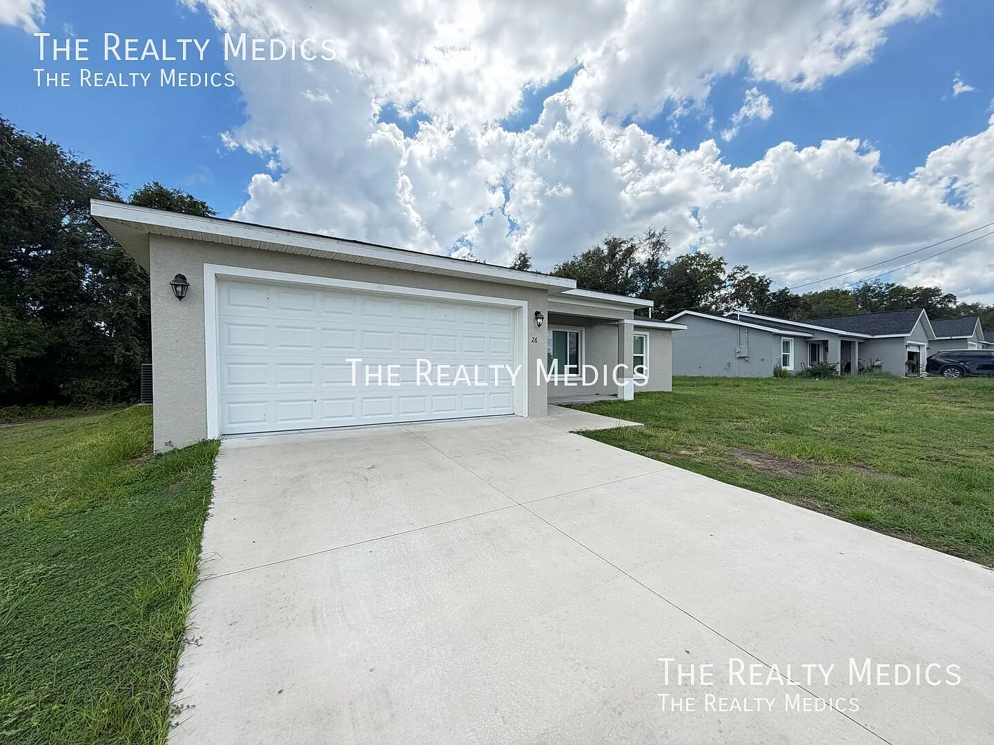 Awesome 3 Bedroom / 2 Bath Home In Ocklawaha! — Photo 2