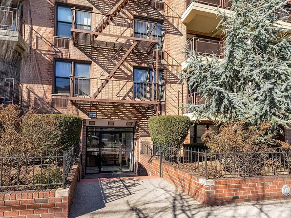 25-34 Crescent St APT 1B, Queens, NY 11102